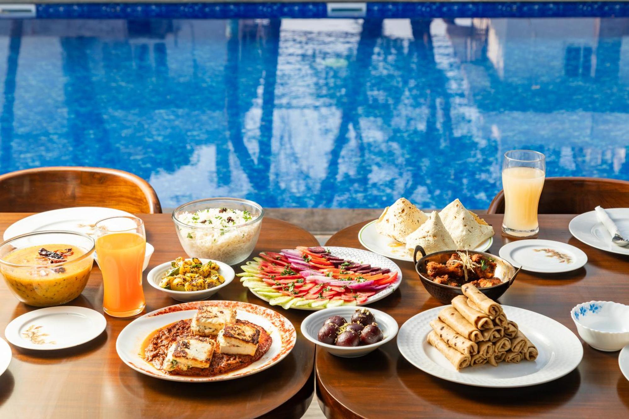 Pool Villas With Cook By Baya Resorts - Karjat Bagian luar foto